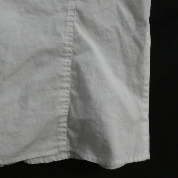 Unbranded | P2P 15.5 inches measured | Elegant White V-Neck Ruffled Blouse - Picture 13 of 13